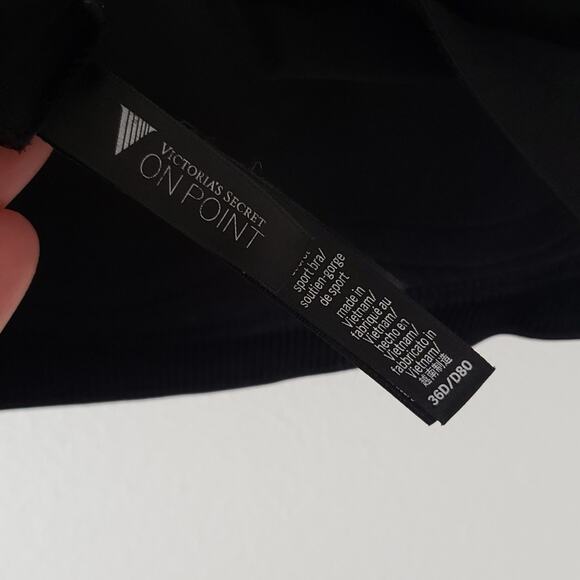 Victoria's Secret Incredible Max High Impact Sports Bra - Picture 8 of 9